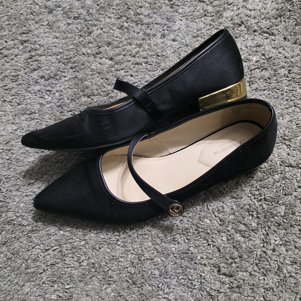 Liz Claiborn Black Slip-On Shoes